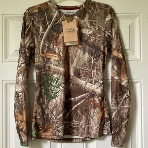 Women’s Performance Long Sleeve T-Shirt